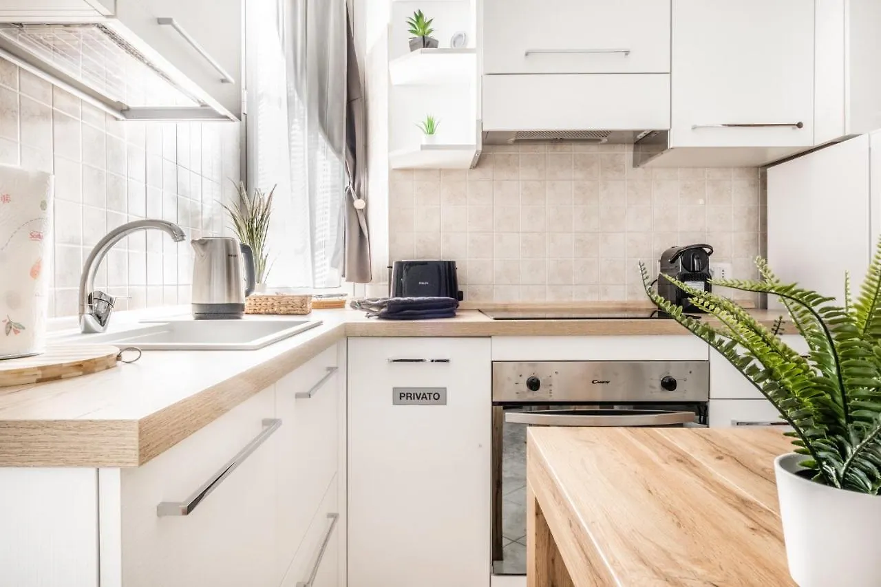 Pretty House Navigli-Duomo Netflix & Design Apartment Milan
