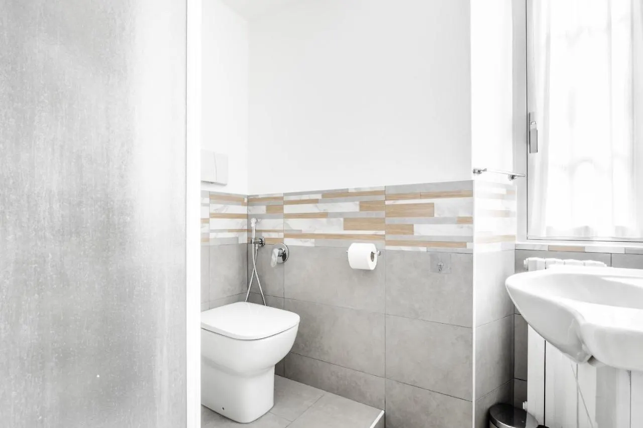 Pretty House Navigli-Duomo Netflix & Design Apartment Milan Italy