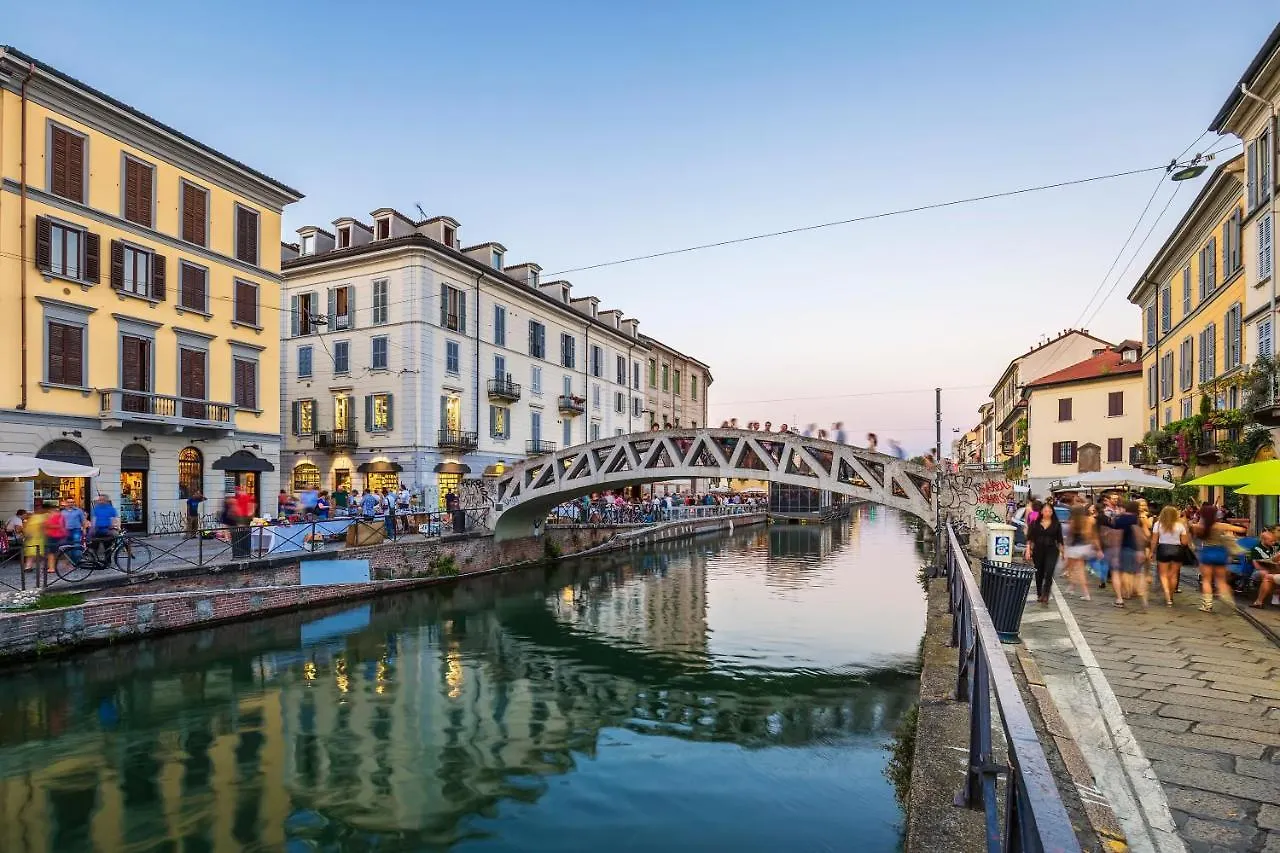 Pretty House Navigli-Duomo Netflix & Design Apartment Milan